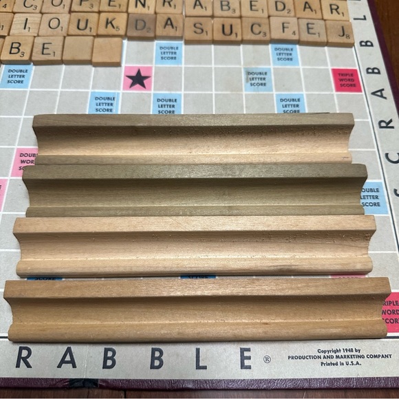 1953 Edition of Scrabble - Missing a few tiles - Picture 3 of 10